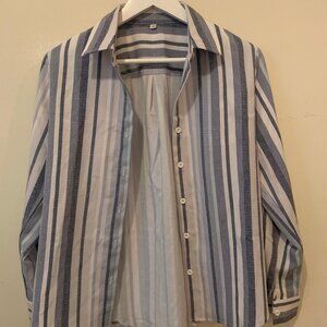 2 women's button down shirt(size: small)